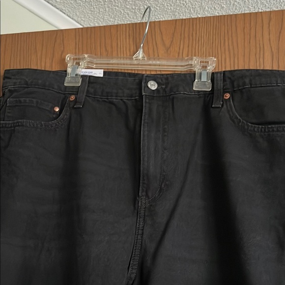 H&M Black Loose Mom Jeans - Picture 3 of 6